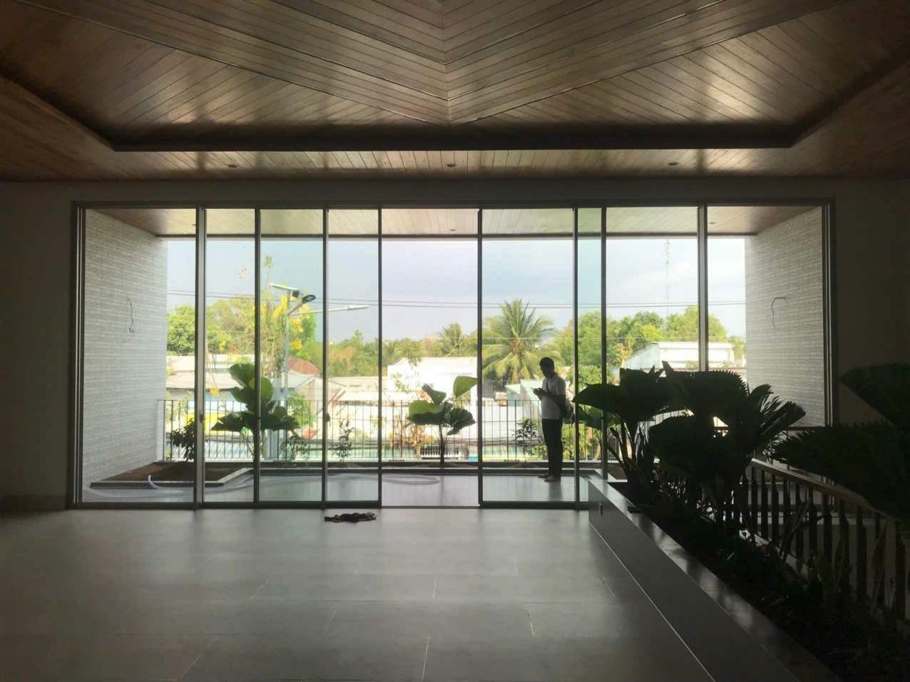 Mẫu cửa nhôm trượt view lớn